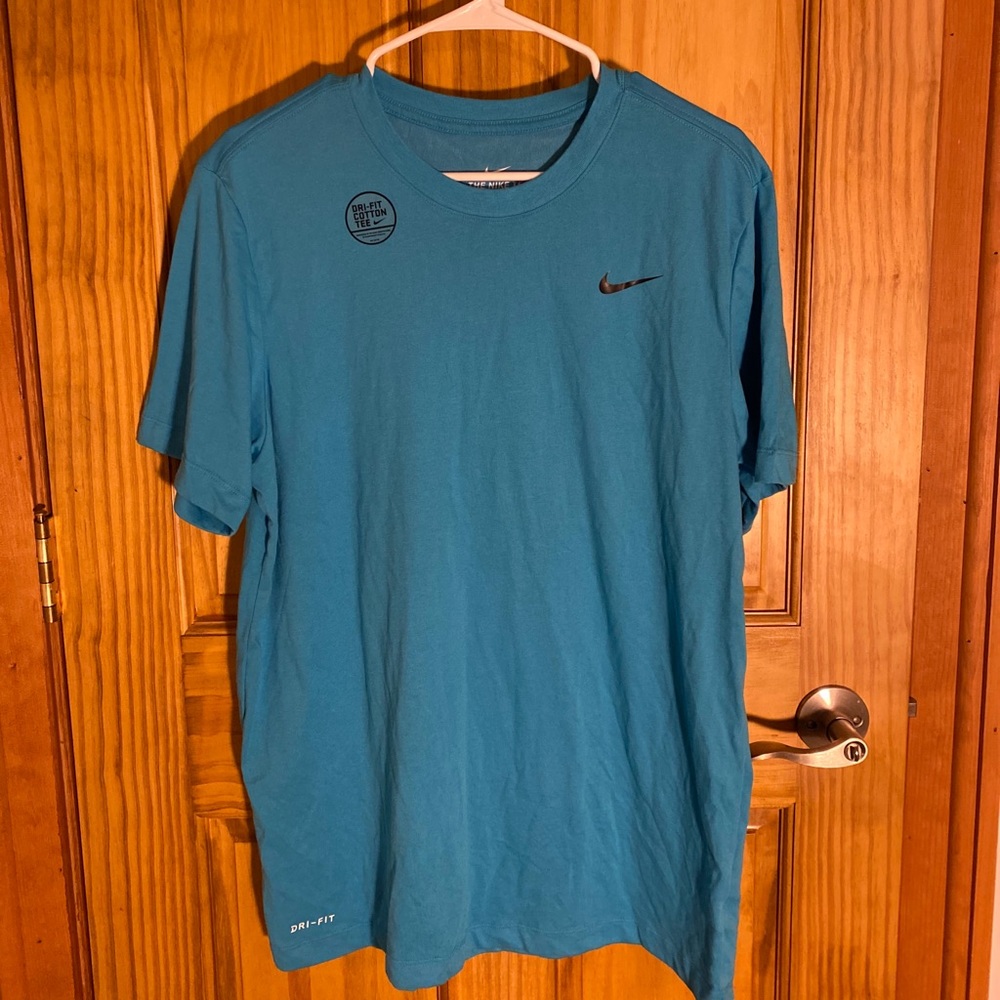 SZ L Nike Dri-Fit T-shirt